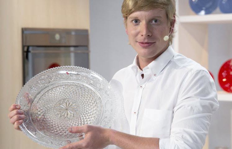 Была бы тарелка - а повод найдётся!